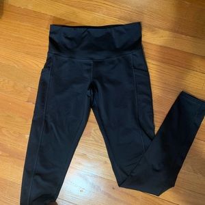 Black pocket leggings